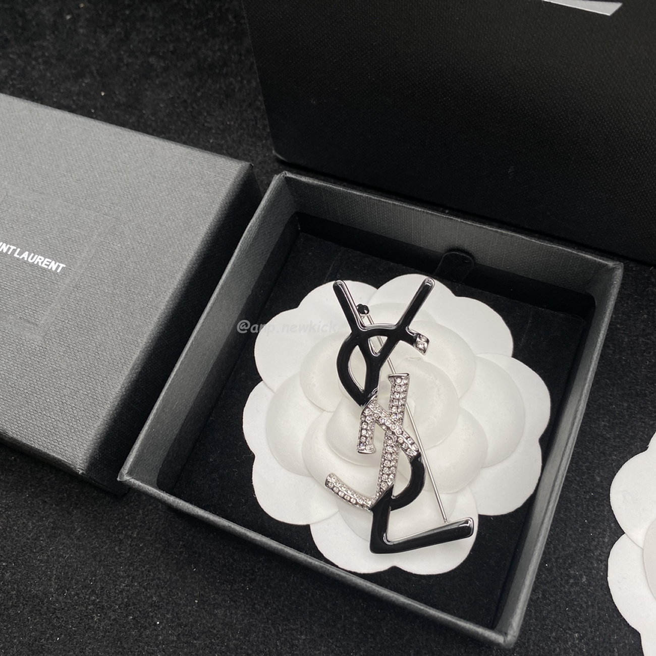 Saint Laurent Ysl Brooch (5) - www.newkick.vip
